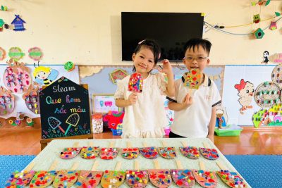 Lớp E4: Tạo hình: Que kem sắc màu